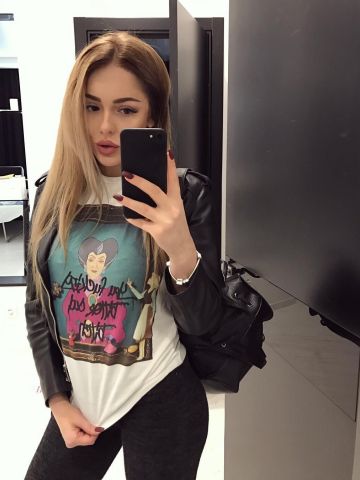 Николь